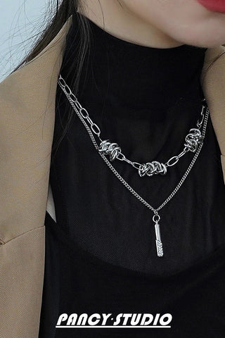 THORN WINDING NECKLACE