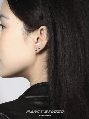 UNISEX PUNK TITANIUM STEEL STUD