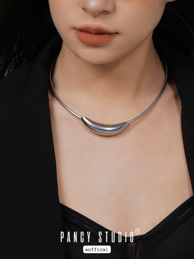 MAGNETIC COLLAR STEEL NECKLACE
