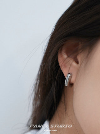 MINIMAL STEEL EAR STUDS