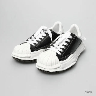bold sole casual sneakers