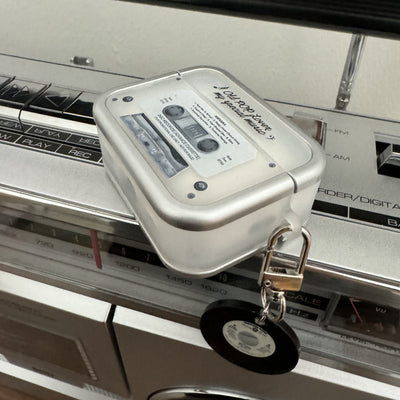Cat with AirPods on Airpods case + charm