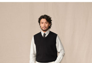 [CULTUM] V-Neck Knit Vest