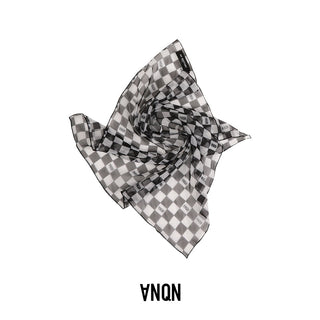 [AnyQ] Black and white checkered scarf