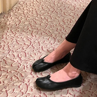 Tabi flat shoes