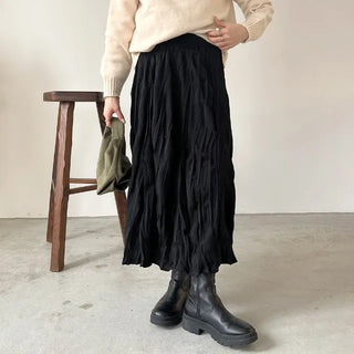 Crinkle pleated long skirt