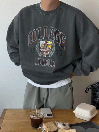 College Pigment Sweatshirt