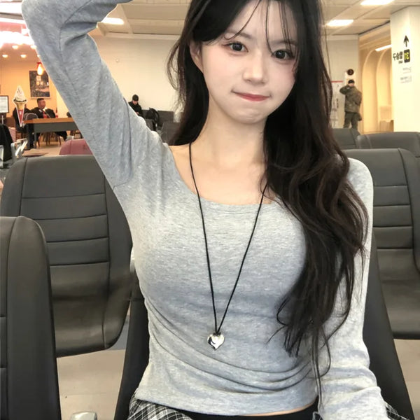 U-neck shirred long-sleeved T-shirt