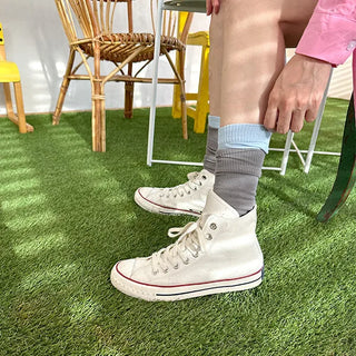 Color-blocked knee-high socks