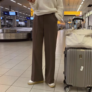 Stress-free! Comfortable wide-leg fleece-lined slacks that feel like training wear.