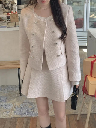 Collarless tweed jacket (2c)