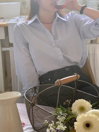Loose-fit striped shirt