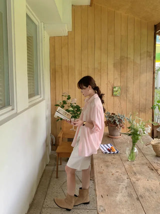 Loose-fitting summer linen shirt