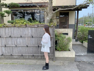 Loose-fitting shirred puff ribbon blouse (2c)
