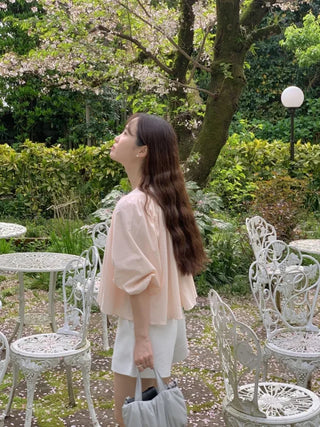Loose-fitting shirred puff ribbon blouse (2c)