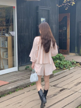Loose-fitting shirred puff ribbon blouse (2c)