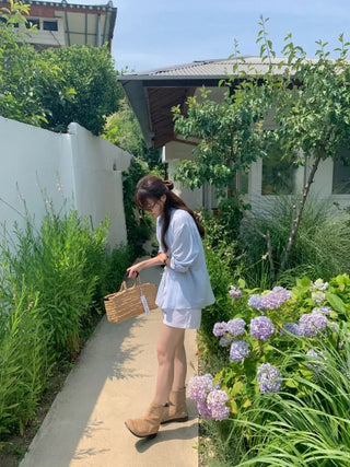 Loose-fitting summer linen shirt