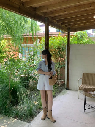 Loose-fitting summer linen shirt