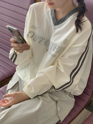 Autumn Loose Fit V-Neck Nylon Sweatshirt