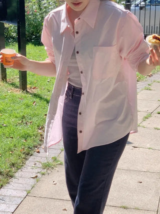 Loose-fitting pink autumn shirt