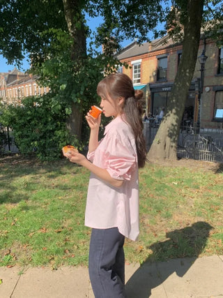 Loose-fitting pink autumn shirt