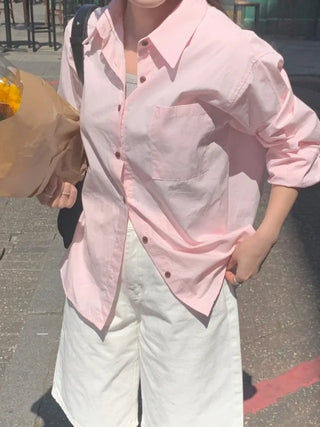 Loose-fitting pink autumn shirt