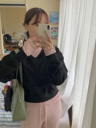 Cropped V-neck loose-fit sweatshirt (4c)