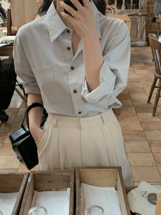 Loose-fitting pink autumn shirt