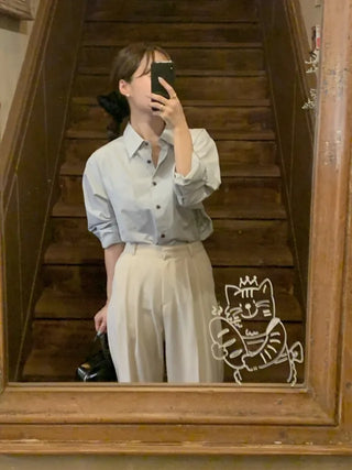 Loose-fitting pink autumn shirt