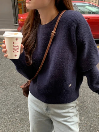 Loose-fit cropped round knit