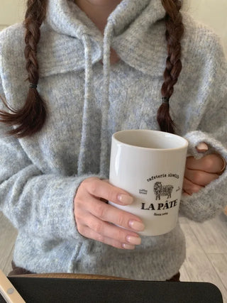 Loose-fit V-neck wool knit
