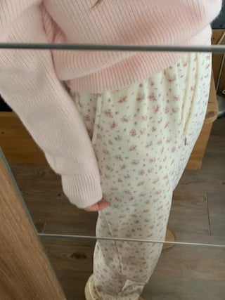 Flower-patterned fleece-lined jogger pants