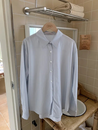 Soft, loose-fitting cotton shirt
