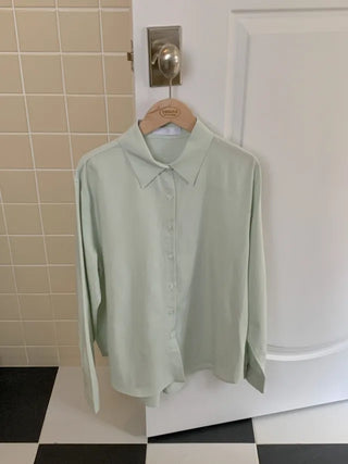 Soft, loose-fitting cotton shirt