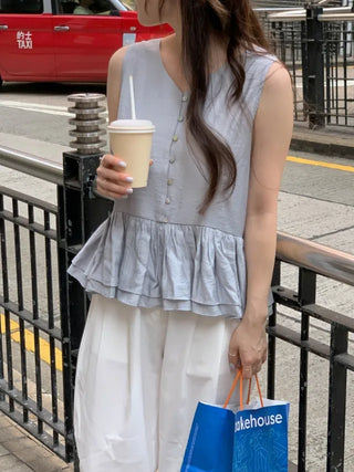 V-neck frill sleeveless blouse