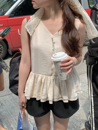 V-neck frill sleeveless blouse