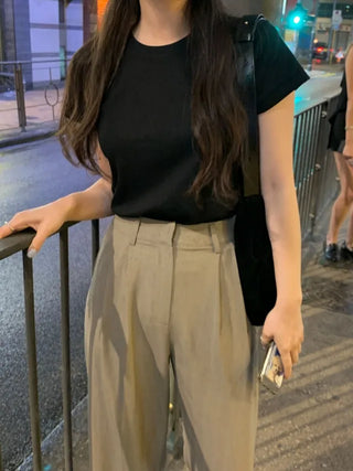 Basic short-sleeved T-shirt