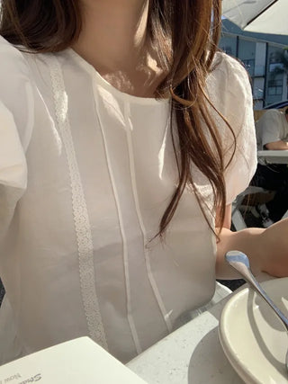 Lace frill puff short-sleeved layered blouse