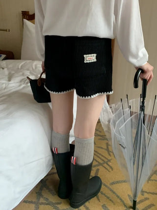 Elastic stitch ribbed shorts