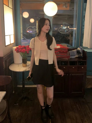 [set] Eyelet punching sleeveless short-sleeved cardigan set