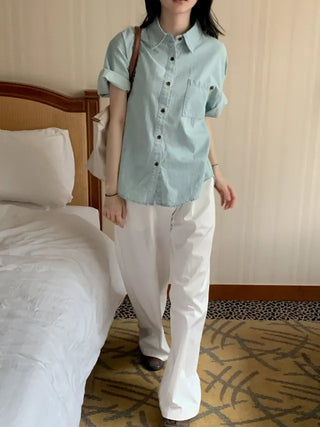 Semi-wide pleated chino pants