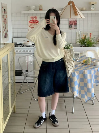 Loose-fitting long-sleeved knit