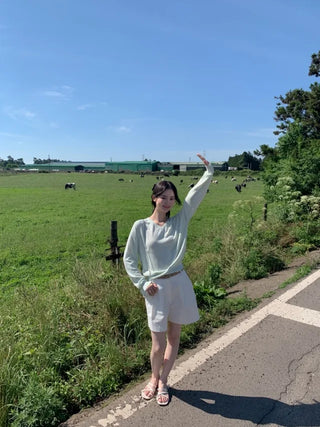 Loose-fitting long-sleeved knit