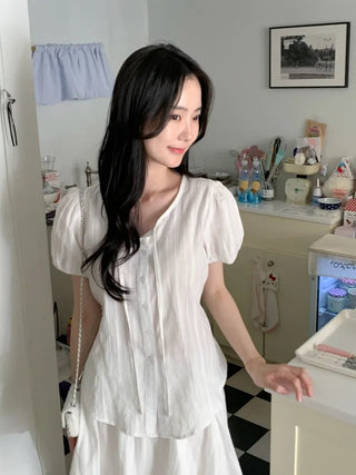 Ribbon puff short-sleeved blouse