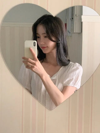 Ribbon puff short-sleeved blouse