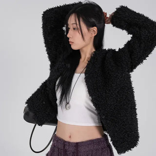 Ano Fluffy Round Buttonless Fur Jacket