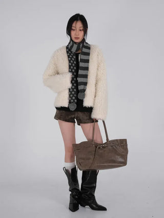 Ano Fluffy Round Buttonless Fur Jacket