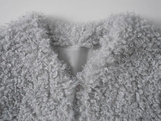Ano Fluffy Round Buttonless Fur Jacket