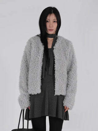 Ano Fluffy Round Buttonless Fur Jacket