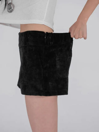 Mar Minimal Elastic Suede Low-Rise Shorts
